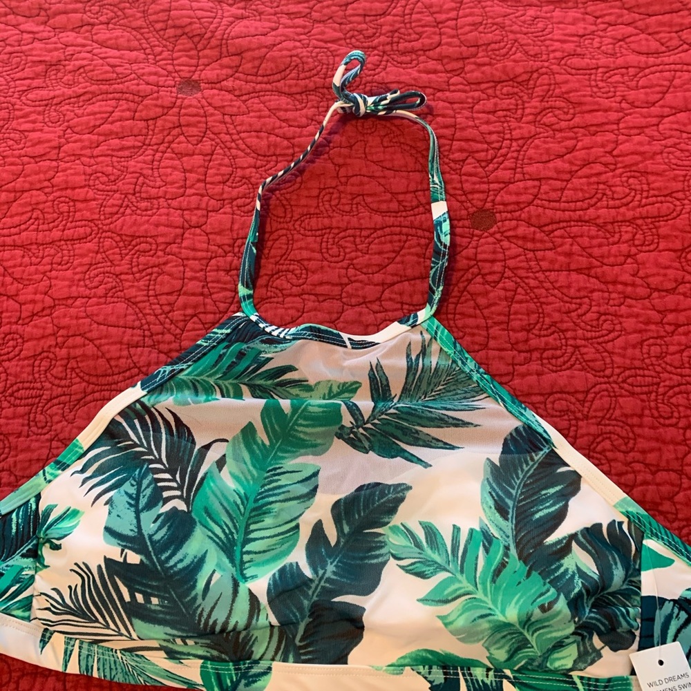 NWT L swim top